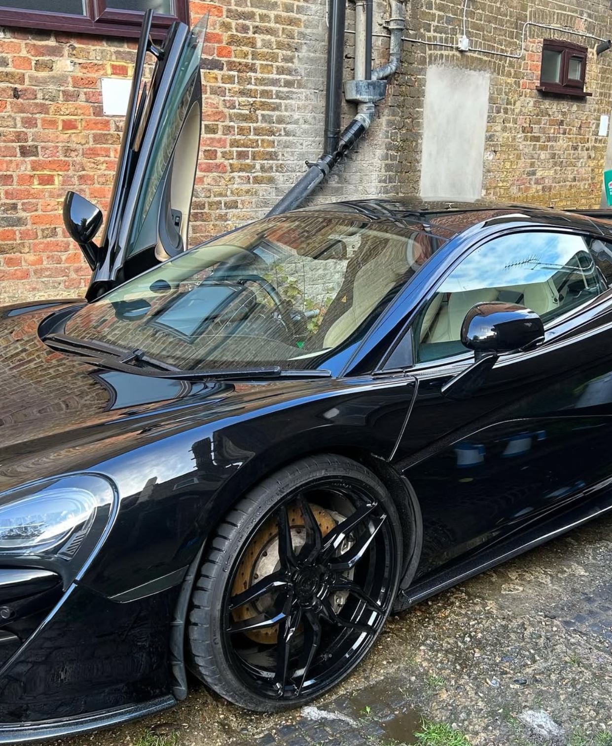 McLaren clean with door open
